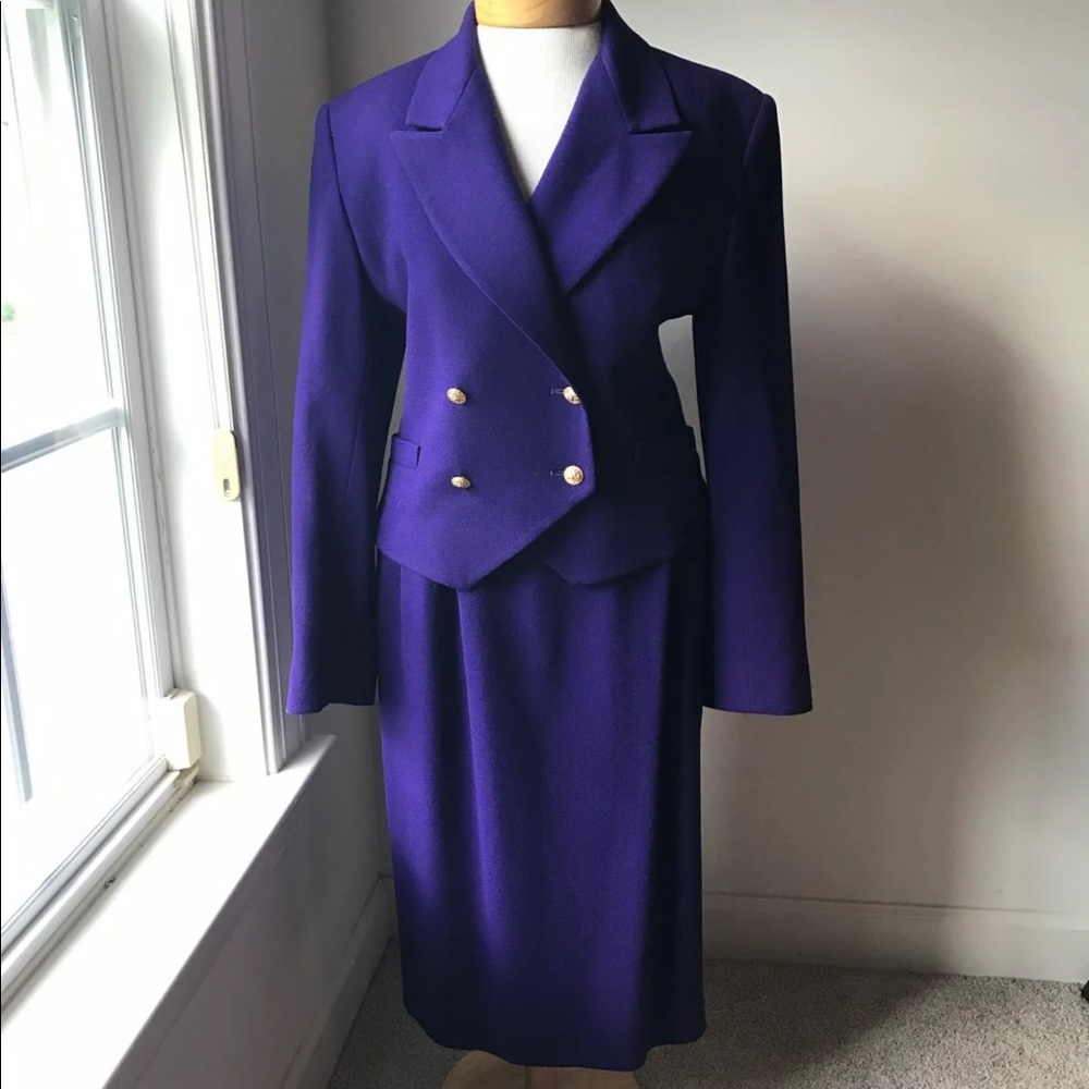 JH COLLECTIBLES classic Vintage PURPLE 2 piece JACKET and SKIRT suit size 8